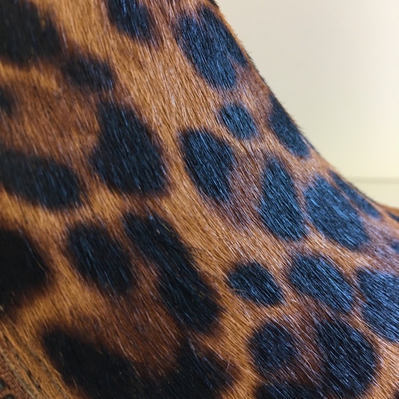 Leather Animal Print Block Heel Bootie Size 7 1/2 - Picture 6 of 9